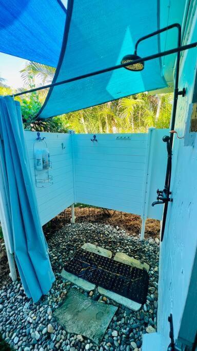 Luxury 2/2 Private Oasis W/Hot Tub Walk To Beach Кейп Канаверал Екстериор снимка